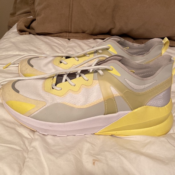 Fabletics Yellow Sneaker - Picture 2 of 2